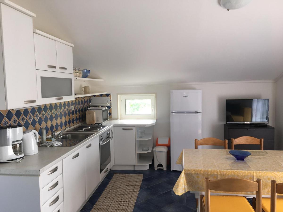 Apartments Mikelic Kampor Extérieur photo