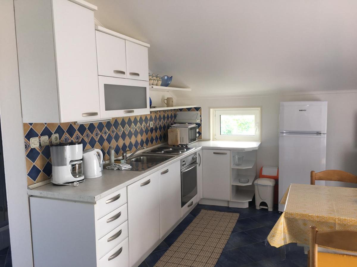 Apartments Mikelic Kampor Extérieur photo