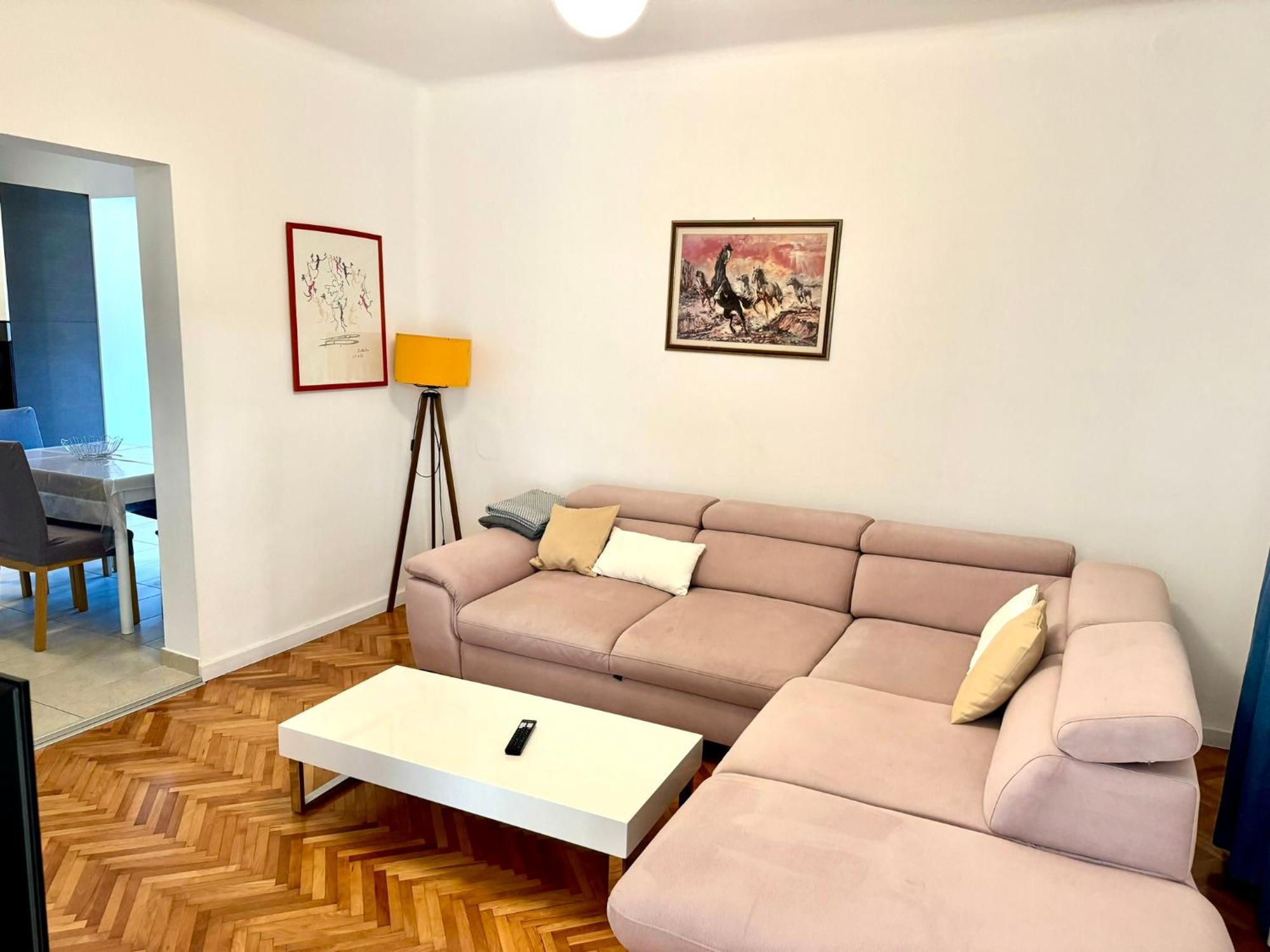 Apartments Mikelic Kampor Extérieur photo