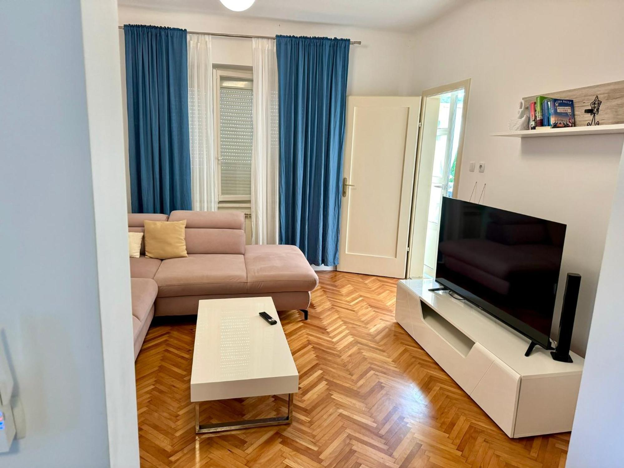 Apartments Mikelic Kampor Extérieur photo