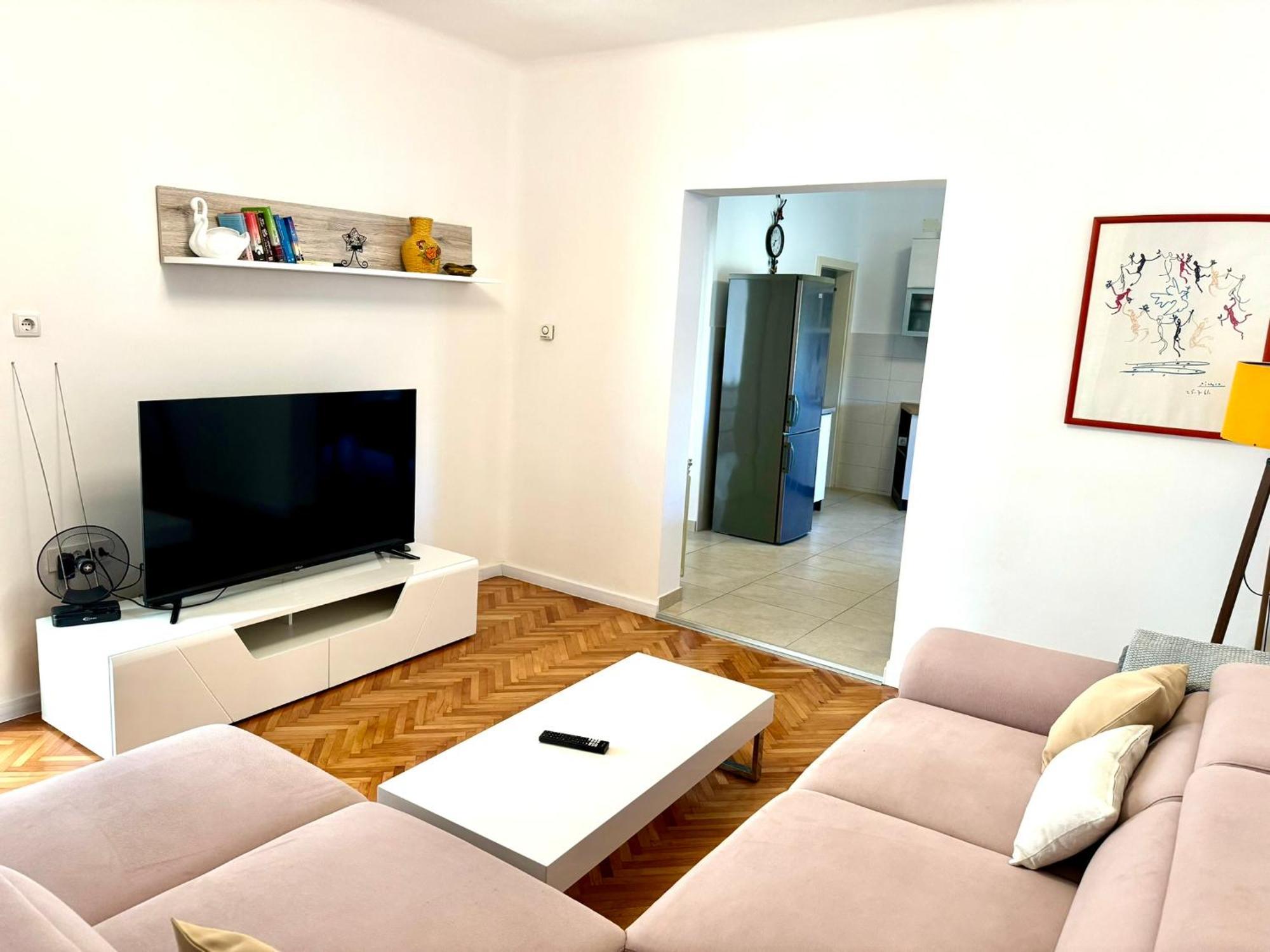 Apartments Mikelic Kampor Extérieur photo